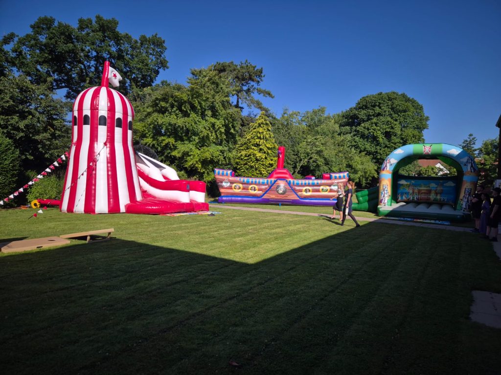 Helter Skelter photo